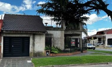 Casa en venta en Moron Sur