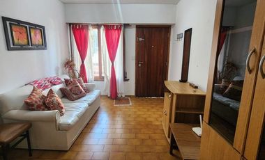 VENTA Amplio Triplex a 3 cuadras del mar