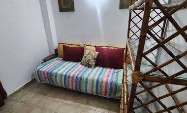 VENTA Amplio Triplex a 3 cuadras del mar