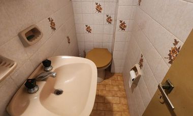 VENTA Amplio Triplex a 3 cuadras del mar