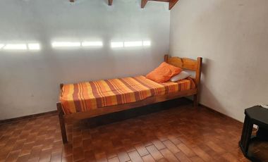 VENTA Amplio Triplex a 3 cuadras del mar