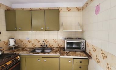 VENTA Amplio Triplex a 3 cuadras del mar