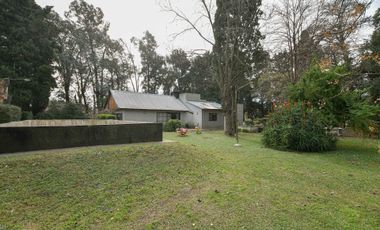 Casa venta Etcheverry 4 dormitorios parque pileta