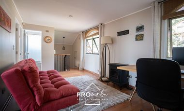 Casa en Venta en Casa con vista a Stgo. en Álvaro Casanova