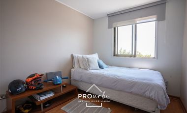 Casa en Venta en Casa con vista a Stgo. en Álvaro Casanova