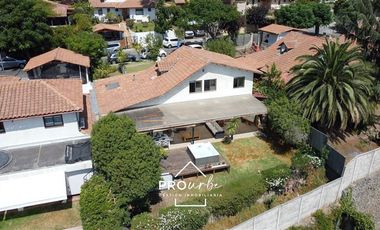 Casa en Venta en Casa con vista a Stgo. en Álvaro Casanova