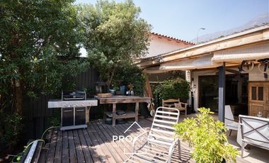 Casa en Venta en Casa con vista a Stgo. en Álvaro Casanova
