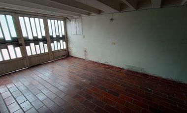 ARRIENDO de CASA COMERCIAL en BOGOTA