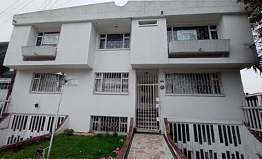 ARRIENDO de CASA COMERCIAL en BOGOTA