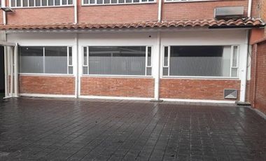 ARRIENDO de CASA COMERCIAL en BOGOTA