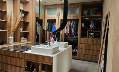 ORIGINAL RESIDENCIA EN VENTA EN CONDOMINIO PRIVADO AL NORPONIENTE DE LA CIUDAD