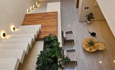 ORIGINAL RESIDENCIA EN VENTA EN CONDOMINIO PRIVADO AL NORPONIENTE DE LA CIUDAD