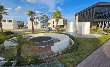 ORIGINAL RESIDENCIA EN VENTA EN CONDOMINIO PRIVADO AL NORPONIENTE DE LA CIUDAD