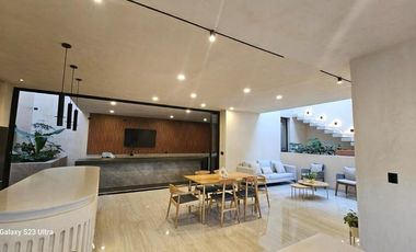 ORIGINAL RESIDENCIA EN VENTA EN CONDOMINIO PRIVADO AL NORPONIENTE DE LA CIUDAD