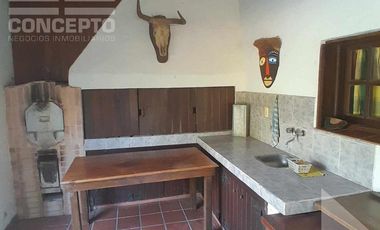 Casa 2 Dormitorios y Pileta