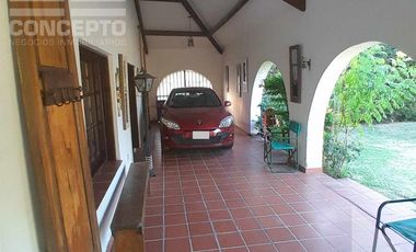 Casa 2 Dormitorios y Pileta