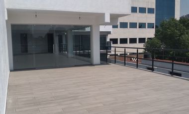 Local con Terraza, en zona con mucha afluencia
