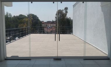Local con Terraza, en zona con mucha afluencia