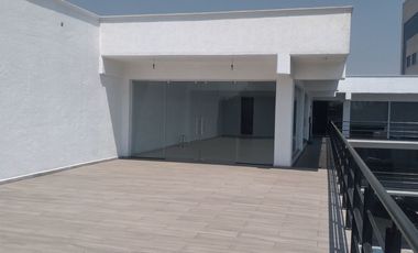 Local con Terraza, en zona con mucha afluencia