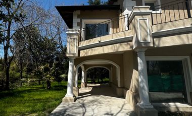Casa en Venta en Pilar con 6 dormitorios