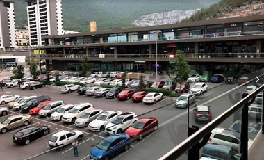 Local Comercial en Renta en Planta Baja en Colinas de San Jerónimo