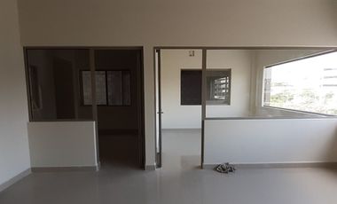 Bodega en Renta con Oficinas Fleteros
