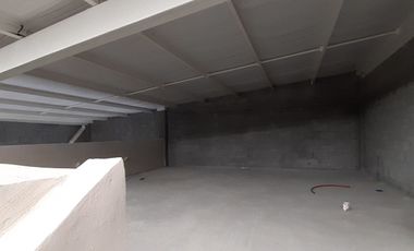 Bodega en Renta con Oficinas Fleteros