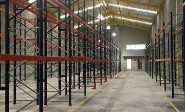 Bodega en Renta 900M2  Cumbres