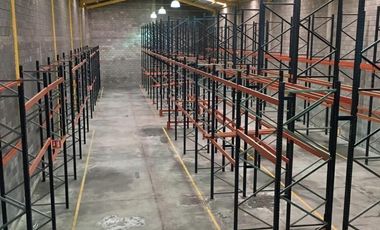 Bodega en Renta 900M2  Cumbres