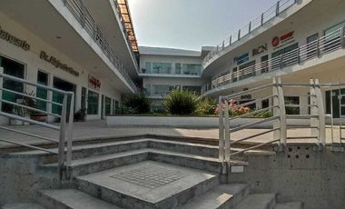Renta de Local Comercial Plaza Trefontane