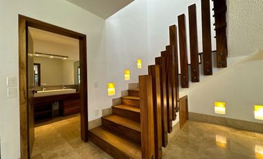 CASA EN VENTA MODERNA, EXCLUSIVO COTO SAN MIGUEL DE LA CAÑADA, ZAPOPAN, JAL.