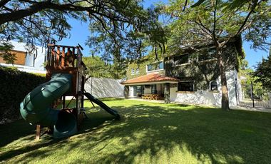 CASA EN VENTA MODERNA, EXCLUSIVO COTO SAN MIGUEL DE LA CAÑADA, ZAPOPAN, JAL.