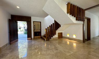 CASA EN VENTA MODERNA, EXCLUSIVO COTO SAN MIGUEL DE LA CAÑADA, ZAPOPAN, JAL.