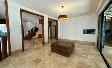 CASA EN VENTA MODERNA, EXCLUSIVO COTO SAN MIGUEL DE LA CAÑADA, ZAPOPAN, JAL.