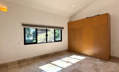 CASA EN VENTA MODERNA, EXCLUSIVO COTO SAN MIGUEL DE LA CAÑADA, ZAPOPAN, JAL.
