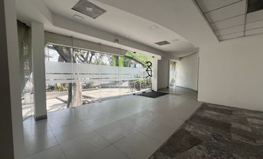 Renta Local a pie de calle 266m² con estacionamiento Tlalnepantla Edo Méx
