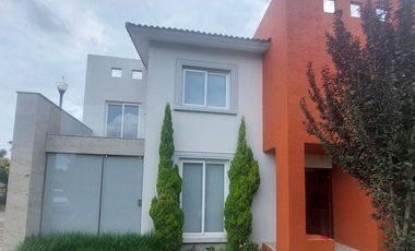 VENTA CASA CALIMAYA