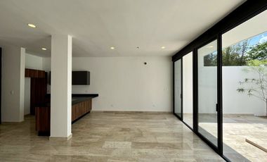 CASA VENTA MÉRIDA, CERCA CITY CENTER, SANTA GERTRUDIS COPO, ENTREGA INMEDIATA.