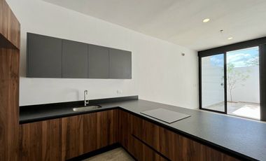 CASA VENTA MÉRIDA, CERCA CITY CENTER, SANTA GERTRUDIS COPO, ENTREGA INMEDIATA.