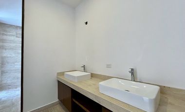 CASA VENTA MÉRIDA, CERCA CITY CENTER, SANTA GERTRUDIS COPO, ENTREGA INMEDIATA.