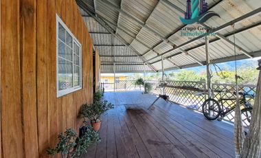 VENDO.CASA DOS NIVELES ESQUINA 250MTS NUEVA CALIFORNIA