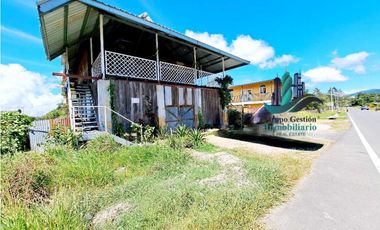 VENDO.CASA DOS NIVELES ESQUINA 250MTS NUEVA CALIFORNIA