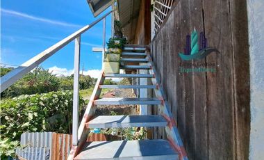 VENDO.CASA DOS NIVELES ESQUINA 250MTS NUEVA CALIFORNIA