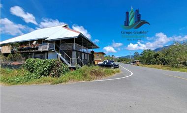 VENDO.CASA DOS NIVELES ESQUINA 250MTS NUEVA CALIFORNIA