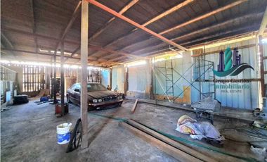 VENDO.CASA DOS NIVELES ESQUINA 250MTS NUEVA CALIFORNIA