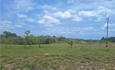 Venta d terreno/ La Ensenada, sector Lago Mar: Ideal para tu proyecto