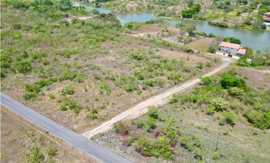 Venta d terreno/ La Ensenada, sector Lago Mar: Ideal para tu proyecto