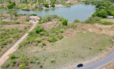 Venta d terreno/ La Ensenada, sector Lago Mar: Ideal para tu proyecto