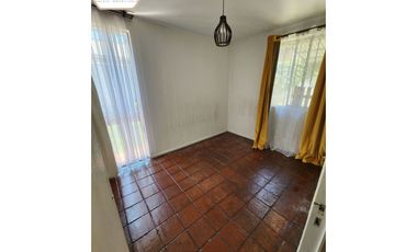 CASA VENTA LA GRANJA A PASOS INACAP 3 HABITACIONES / 2 BAÑOS / 1 BODEGA / 1 ESTACIONAMIENTO