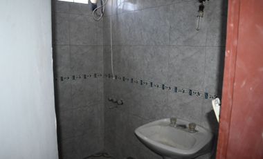 VENTA VIVIENDA PRINCIPAL Y 9 DTOS EN ALQUILER